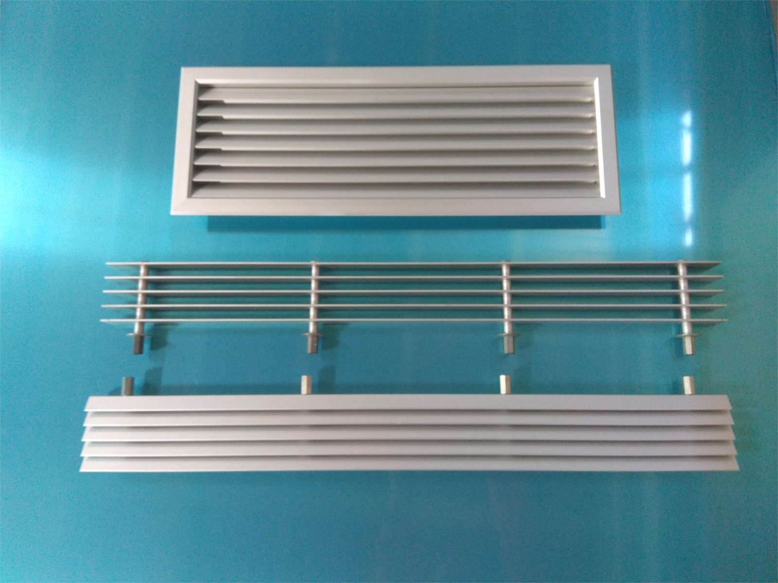 door-relief-grilles